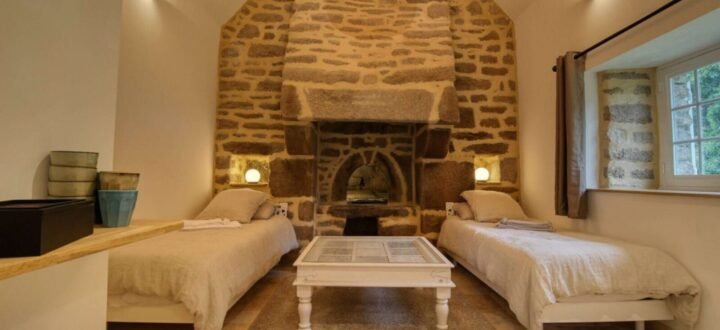 suite maison les ecureuils kerbeleg salon scaled