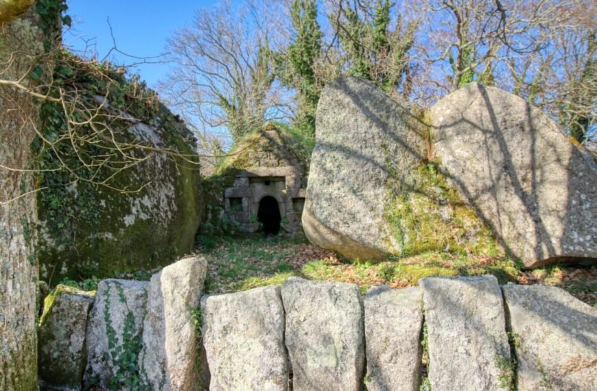 kerbeleg tourisme roches et four a pain de Kermeun