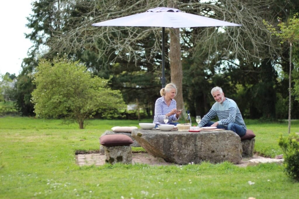 Véréna & Fabien dégustation d'huitres au jardin KERBELEG