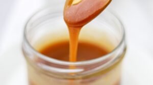 caramel au beurre sale a tartiner petit dejeuner scaled