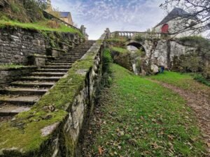 Kerbeleg - Tourisme - Le Faouët - Chapelle Sainte-Barbe - Escalier de pierre