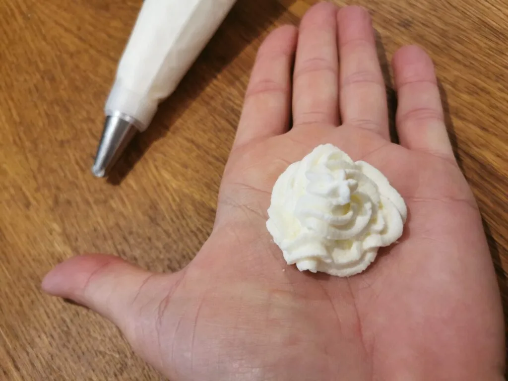 Le baba au rhum vanille et agrumes de Patone 6 - Kerbeleg Recette Le baba au rhum vanille et agrumes de Patone ()
