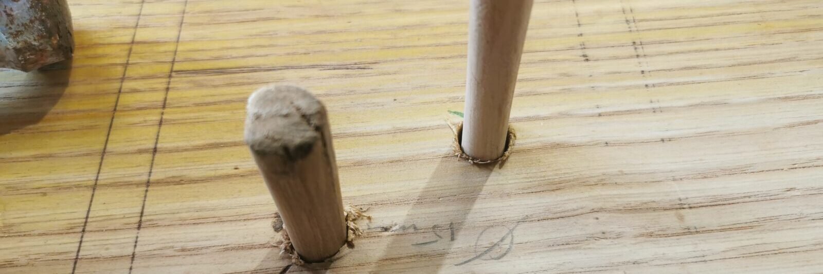 Menuiserie Travail exercice atelier tenon mortaise cheville chataignier porte ()