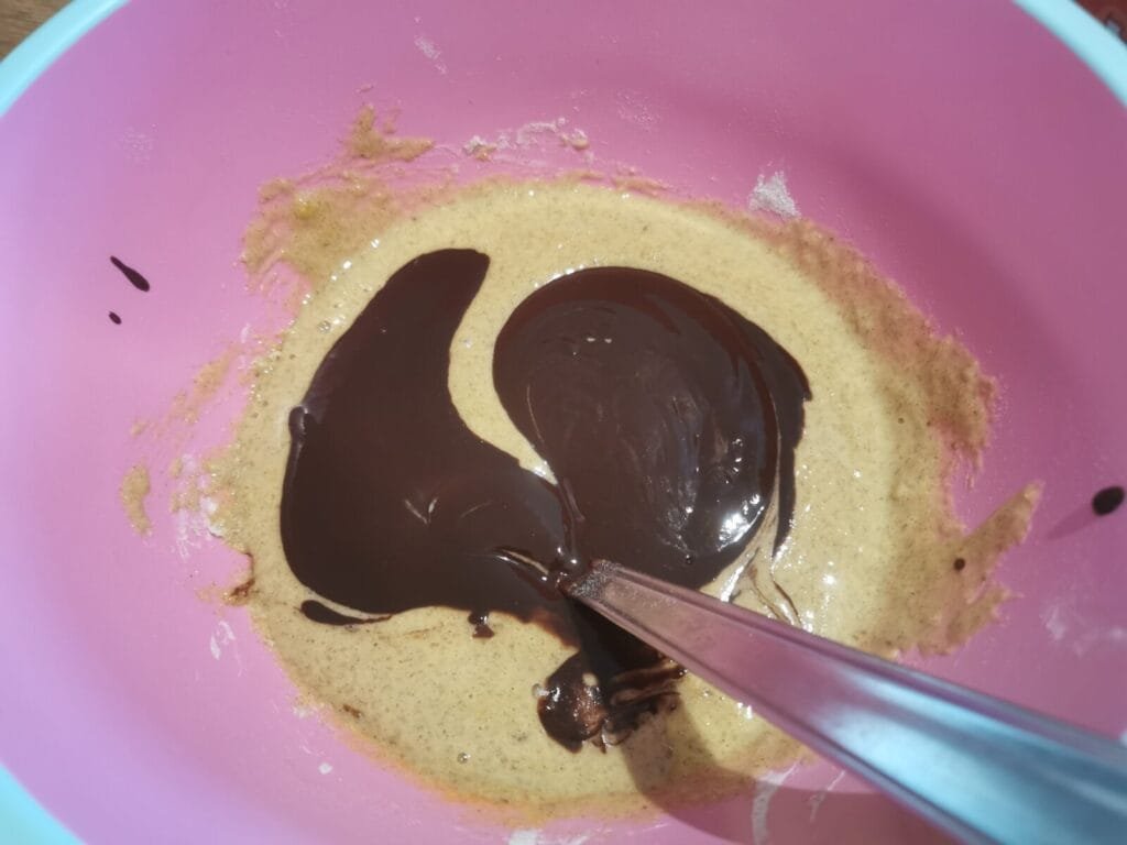 Soft dark chocolate and lemon salted butter caramel cake 2 - Kerbeleg Recette Moelleux au chocolat au caramel beurre salé KERBELEG ()