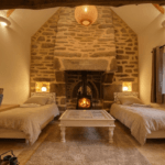 Prices and availability 5 - Kerbeleg Suite Maison Cottage LES ECUREUILS - Salon - Kerbeleg