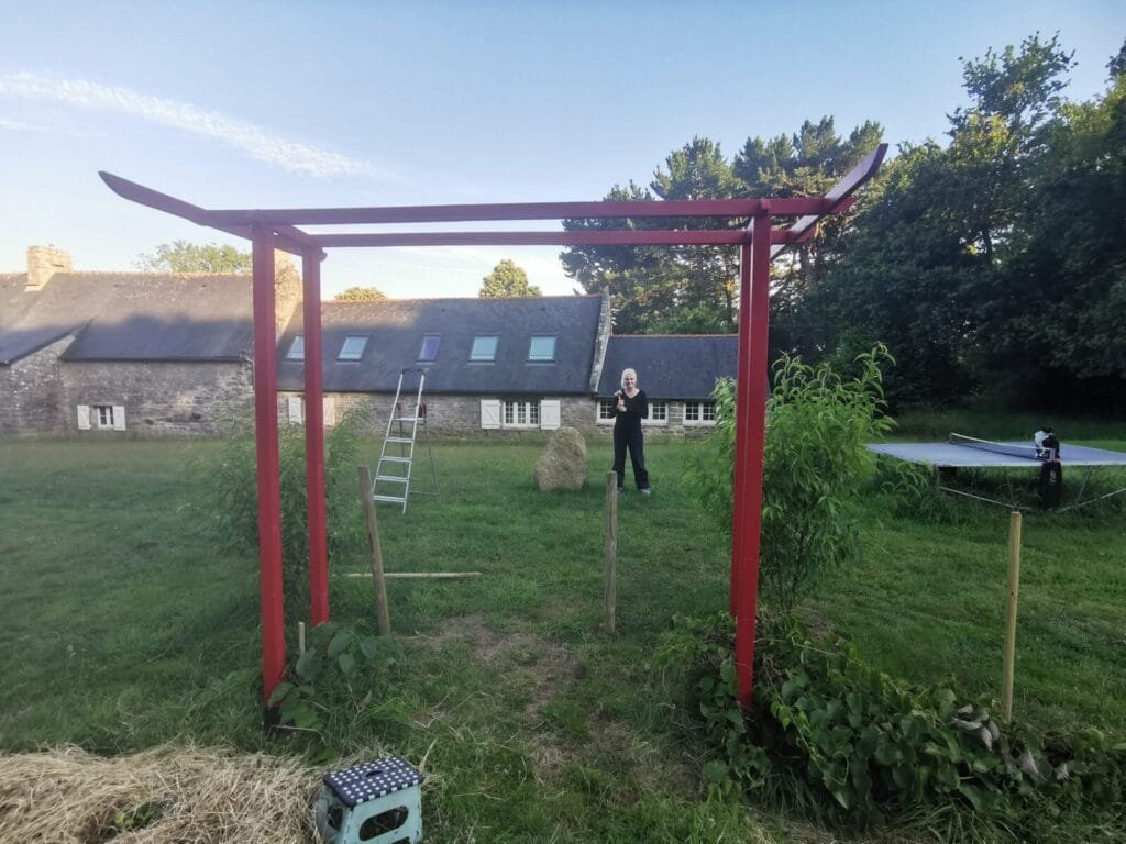 Das Torii von Kerbeleg: Heilige Brücke zwischen Himmel, Erde und Permakultur 9 - Kerbeleg Le Torii de Kerbeleg Passerelle Sacrée entre Ciel Terre et Permaculture ()